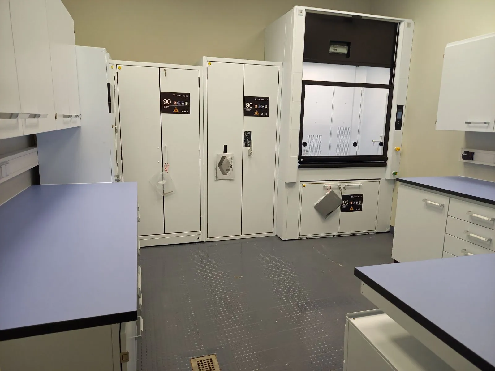 NeoCarbon's in-house chemistry lab in Berlin with safety cabinets and fume hood